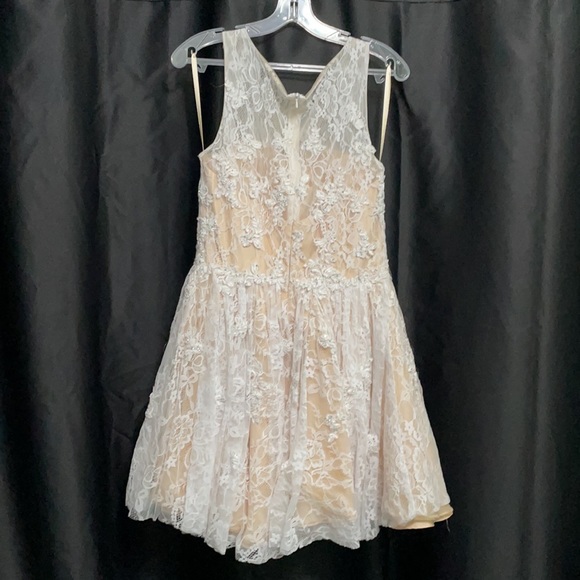 Quincenera Dama dress - Picture 2 of 2